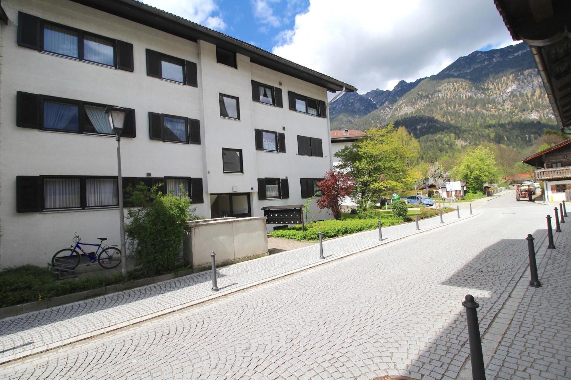 Lindenschloesschen & Schlossgarten Garmisch-Partenkirchen Exterior foto