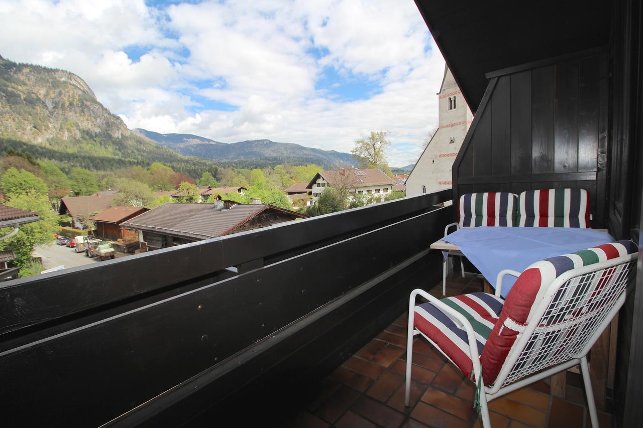 Lindenschloesschen & Schlossgarten Garmisch-Partenkirchen Exterior foto
